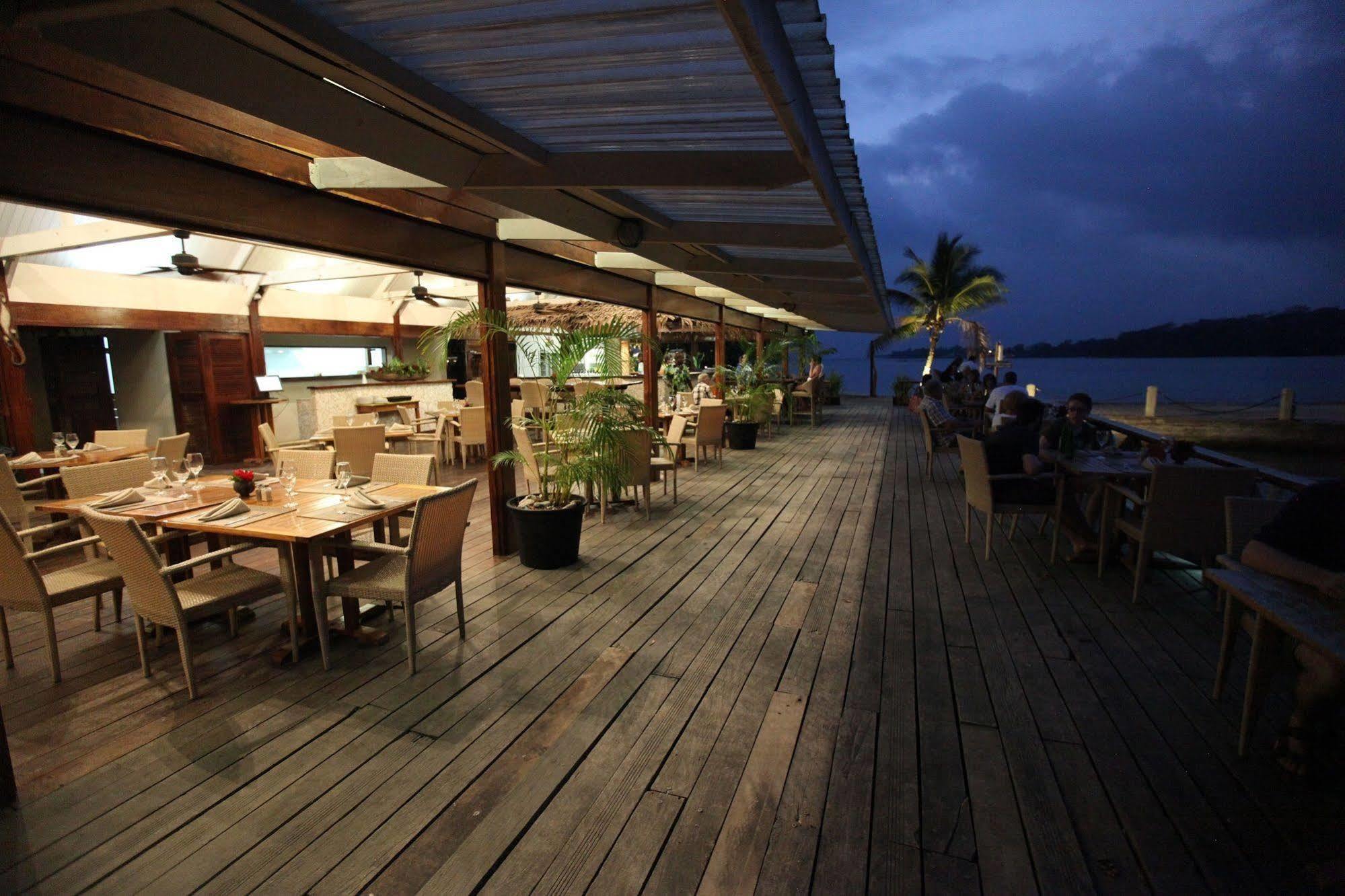 เอรากอร์ ไอส์แลนด์ รีสอร์ต Hotel พอร์ตวิลา ภายนอก รูปภาพ