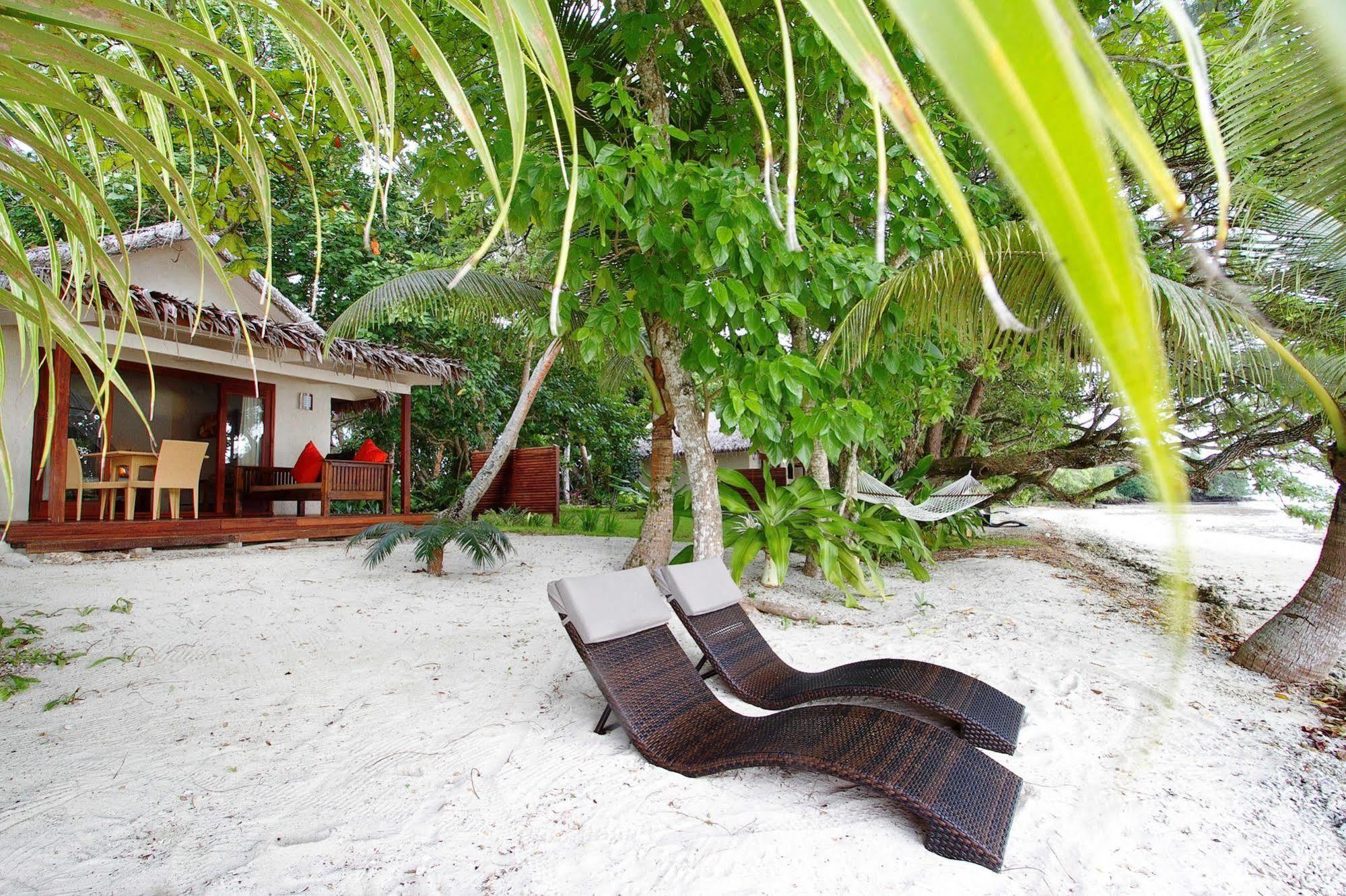 เอรากอร์ ไอส์แลนด์ รีสอร์ต Hotel พอร์ตวิลา ภายนอก รูปภาพ